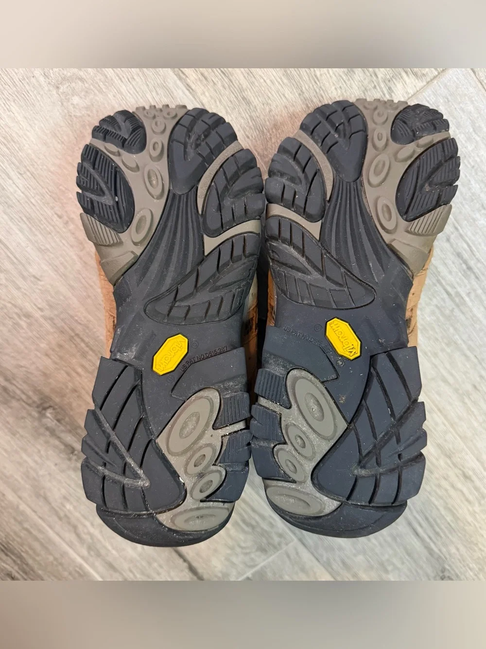 Merrell Moab 3 MID Hiking Boots Men's 10 Brown Leather Waterproof Vibram